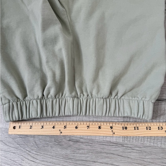Brandy‎ Melville Sage Green Fleece Sweat Shorts Raw Hem One Size Lounge - Picture 4 of 6